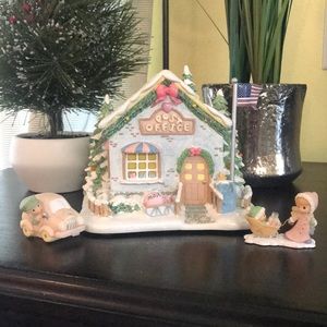 Precious Moments “Holly-Day Greetings Post Office”